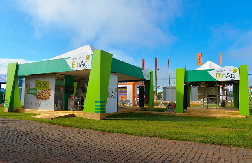 Estande da Monsanto BioAg na Tecnoshow Comigo 2015, montado pela LX BR em Rio Verde-GO