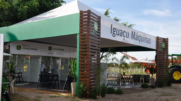 Estande da Iguaçu Máquinas na Primavera Farm Show 2014, em Primavera do Leste-MT, montado pela LX BR
