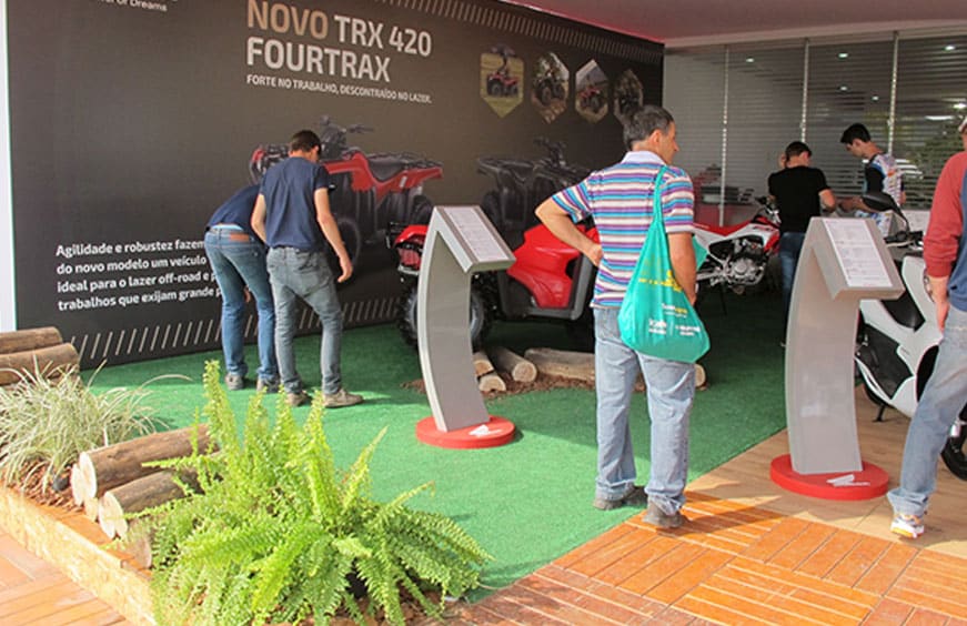 Área do estande Honda na Expointer 2014 em Esteio-RS