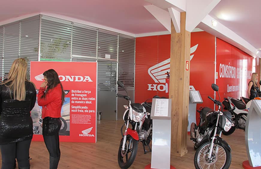Ambientação do estande Honda na Expointer 2014 desenvolvida pela LX BR