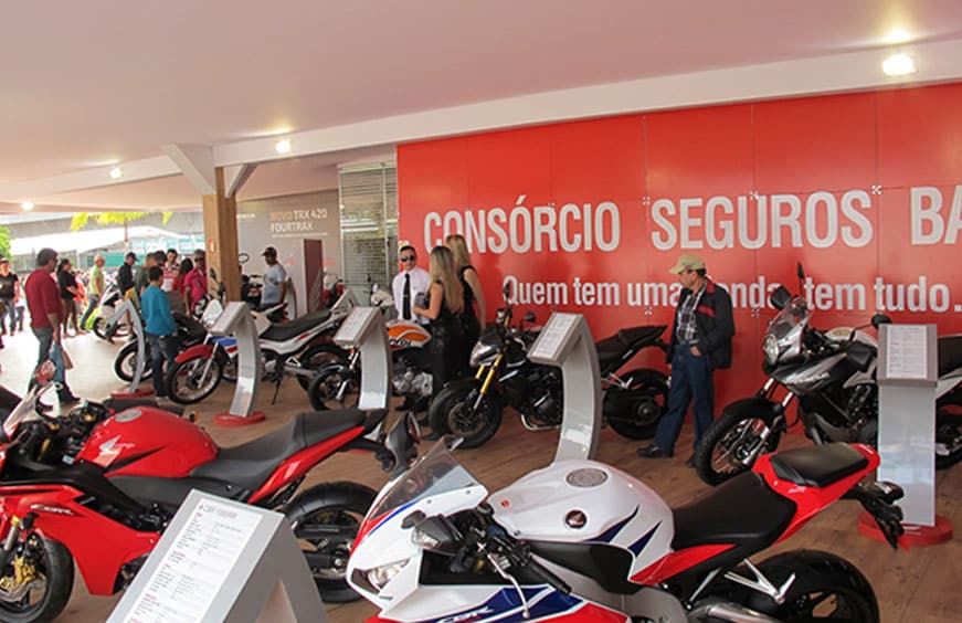 Vista geral do estande Honda na Expointer 2014 montado pela LX BR
