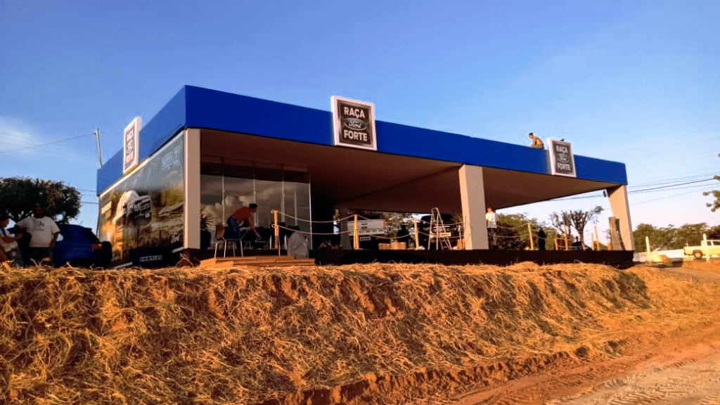 Detalhe da montagem do estande externo Ford no Ranger Day 2019