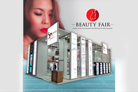 Detalhe da estrutura do estande da Yamá Cosméticos na Beauty Fair 2017