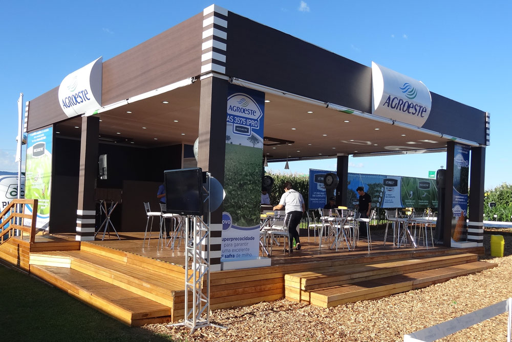 Estande da Agroeste montado pela LX BR no Show Rural, em Cascavel-PR