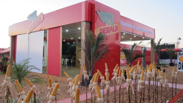 Estande da DEKALB montado pela LX BR no Show Rural Coopavel 2014, em Cascavel-PR
