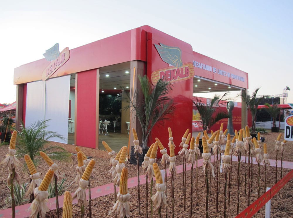 Estande da DEKALB montado pela LX BR no Show Rural Coopavel 2014, em Cascavel-PR